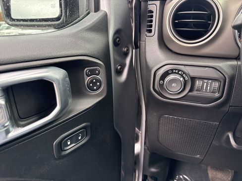 Used 2021 Jeep Wrangler Sport AWD/4WD image 14