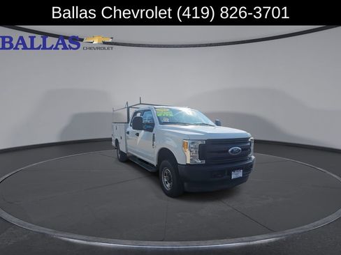 Used 2017 Ford F350 XL AWD/4WD image 2