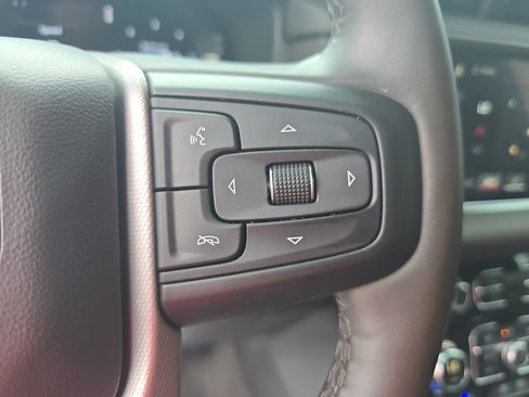 Used 2023 GMC Yukon Denali AWD/4WD image 19