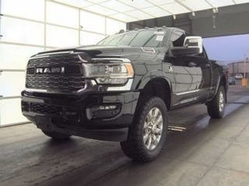 Used 2024 RAM 2500 Limited image 2