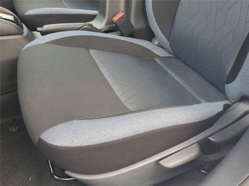 New 2025 Nissan Versa SV w/ Trunk Package FWD image 16