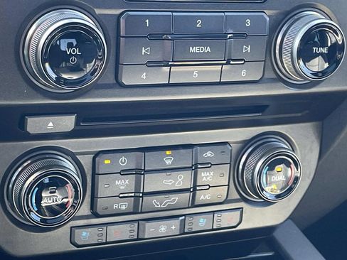 Used 2018 Ford F150 Raptor w/ Equipment Group 802A Luxury image 26