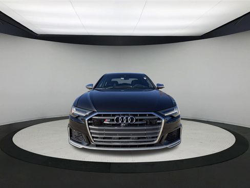 Used 2020 Audi S6 Prestige w/ Prestige Package image 2