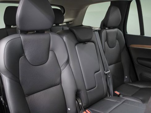 Used 2023 Volvo XC90 B6 Plus w/ Protection Package Premier AWD/4WD image 22