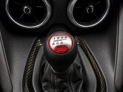 Used 2020 Chevrolet Camaro SS RWD image 43