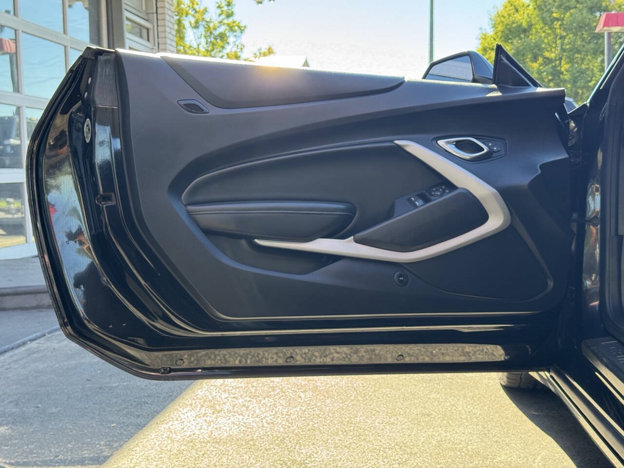 Used 2020 Chevrolet Camaro SS RWD image 10
