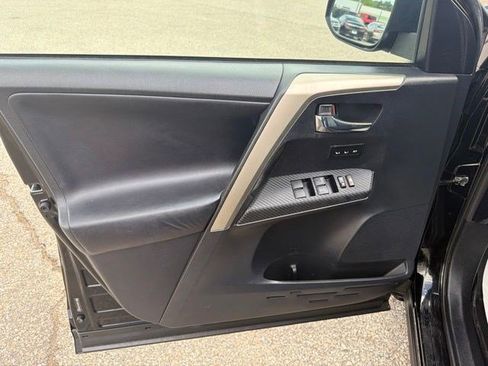 Used 2013 Toyota RAV4 Limited AWD/4WD image 11