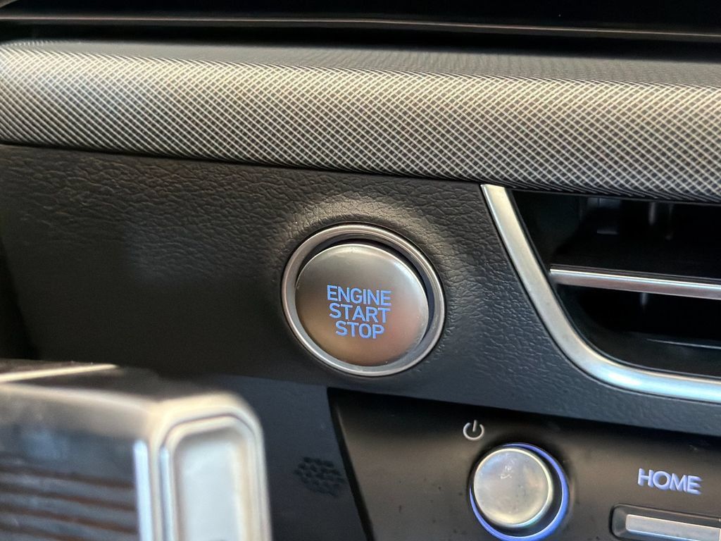 Used 2025 Hyundai Sonata SEL FWD image 20