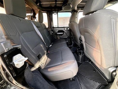 Used 2018 Jeep Wrangler Unlimited Sport S image 15