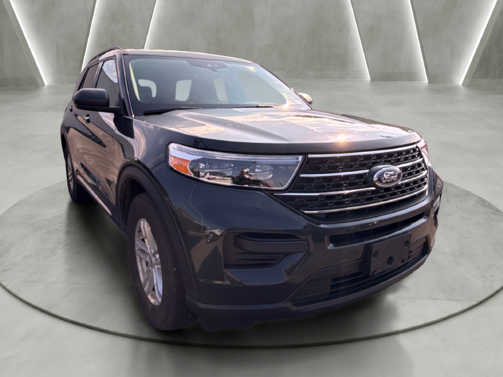 Used 2024 Ford Explorer XLT AWD/4WD image 1