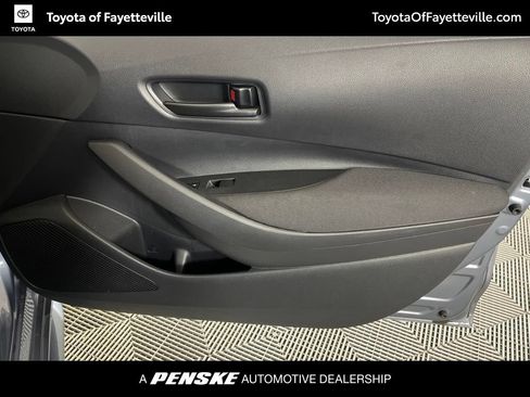 Used 2025 Toyota Corolla LE FWD image 9