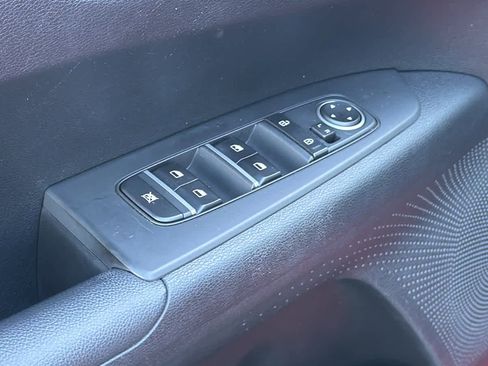 Used 2023 Kia Forte LXS image 22