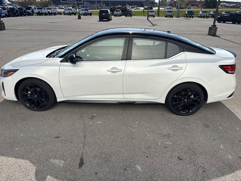 New 2025 Nissan Sentra SR w/ Midnight Edition image 6
