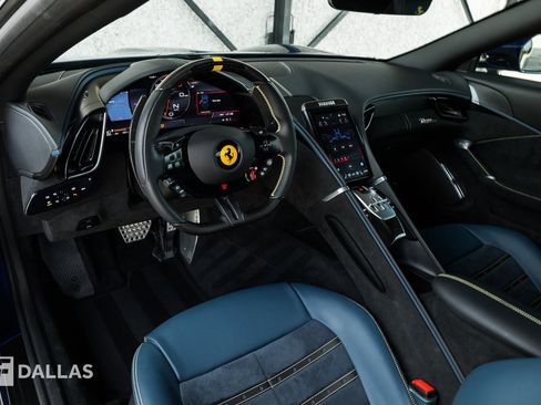 Used 2025 Ferrari Roma Spider RWD image 25