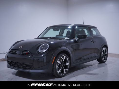 Used 2025 MINI Cooper S image 1