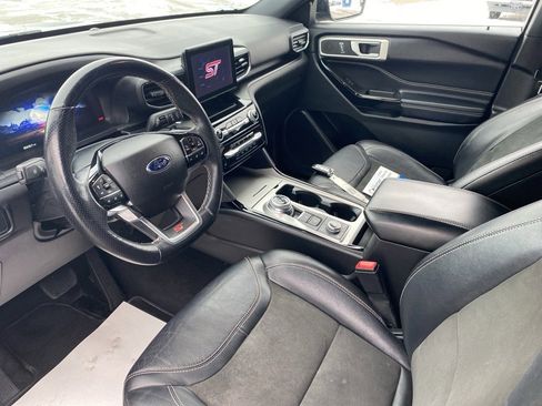 Used 2022 Ford Explorer ST w/ ST Street Pack image 26
