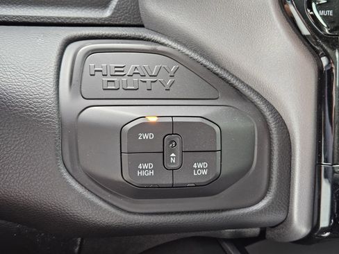 New 2026 RAM 3500 Laramie AWD/4WD image 22
