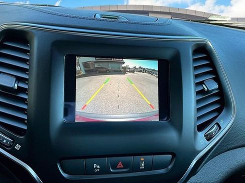 Used 2020 Jeep Cherokee Latitude Lux w/ Quick Order Package 2YH Lux image 23