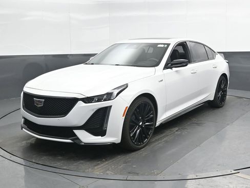 Used 2024 Cadillac CT5 V w/ Super Cruise 2 Package image 8