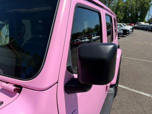 Used 2021 Jeep Wrangler Unlimited Sahara image 10