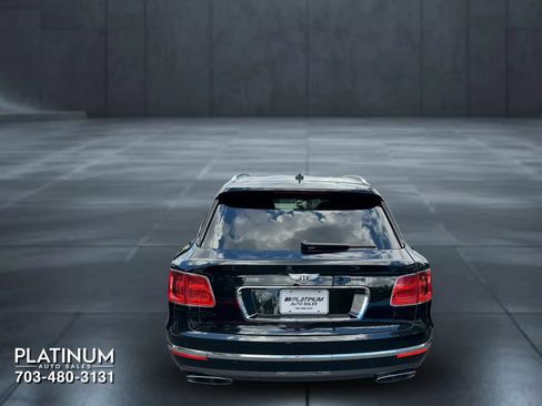 Used 2017 Bentley Bentayga AWD/4WD image 7