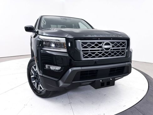 Used 2024 Nissan Frontier SL w/ Technology Package RWD image 8