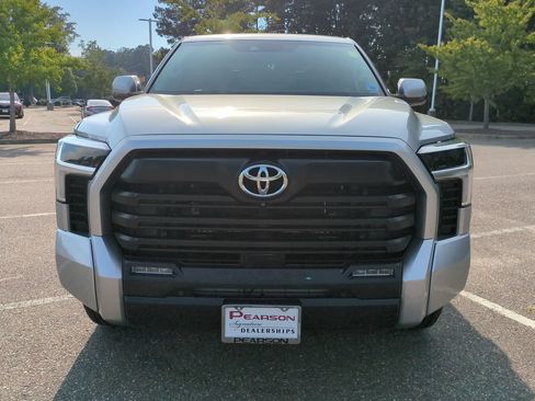 Used 2023 Toyota Tundra SR5 w/ SR5 Premium Package AWD/4WD image 9