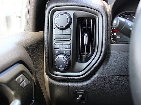 Used 2025 Chevrolet Silverado 2500 W/T w/ WT/CX Safety Package AWD/4WD image 26