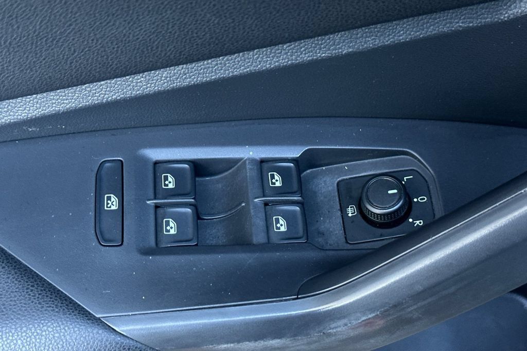 Used 2019 Volkswagen Jetta S w/ Driver Assistance Package FWD image 15