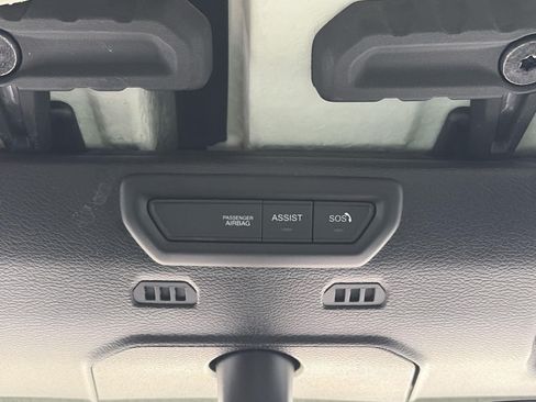 Used 2023 Jeep Gladiator Mojave w/ LED Lighting Group AWD/4WD image 71