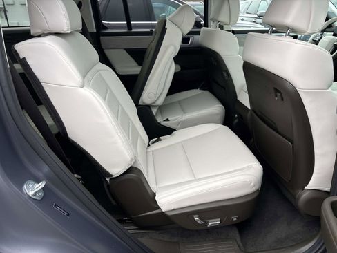 Certified 2025 Hyundai Santa Fe Calligraphy image 16