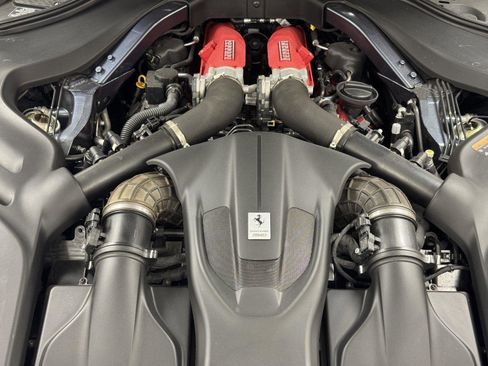 Used 2023 Ferrari Roma RWD image 29