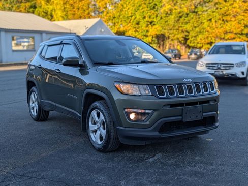 Used 2019 Jeep Compass Latitude w/ Popular Equipment Group image 13