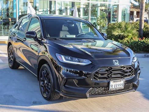 Used 2024 Honda HR-V Sport image 3