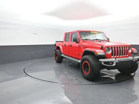 Used 2020 Jeep Gladiator Overland AWD/4WD image 3