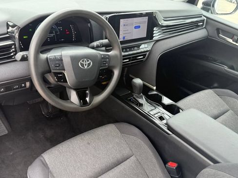 Used 2025 Toyota Camry LE FWD image 10