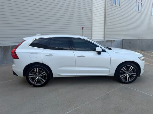 Used 2018 Volvo XC60 T5 Momentum w/ Convenience Package AWD/4WD image 2