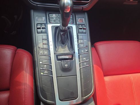 Used 2019 Porsche Macan S AWD/4WD image 27