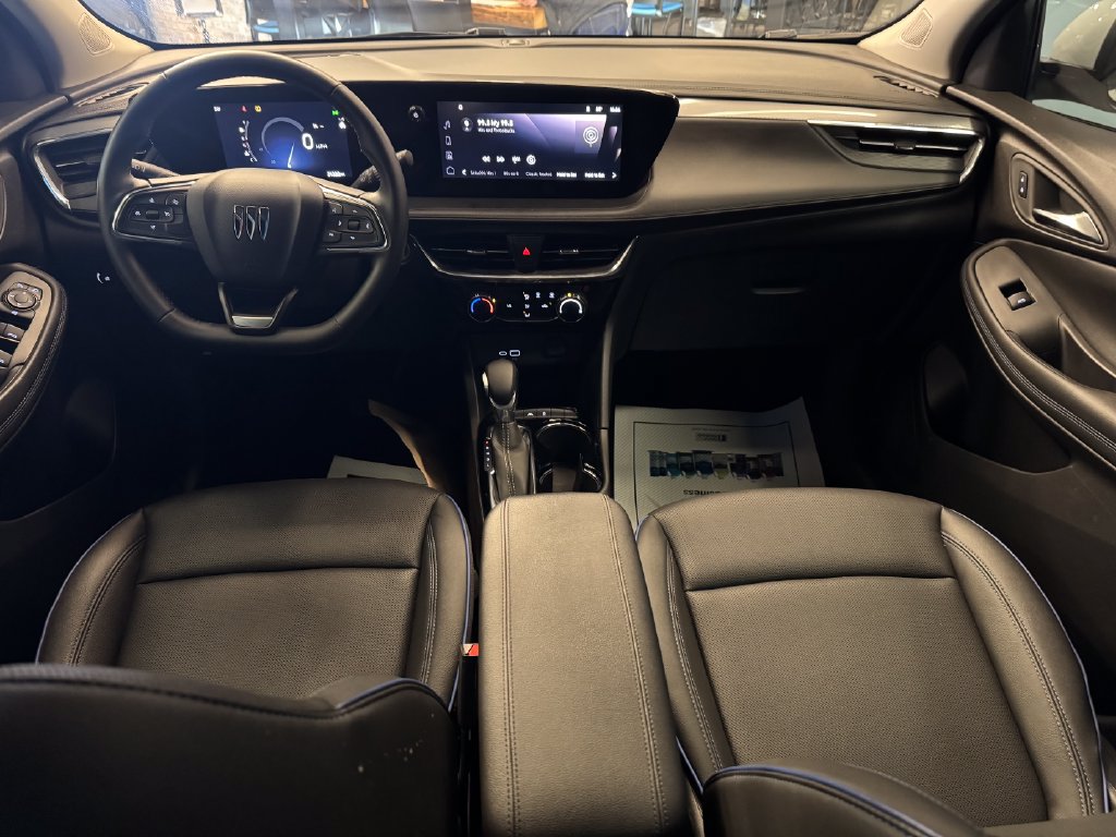 Used 2025 Buick Encore GX Sport Touring FWD image 9