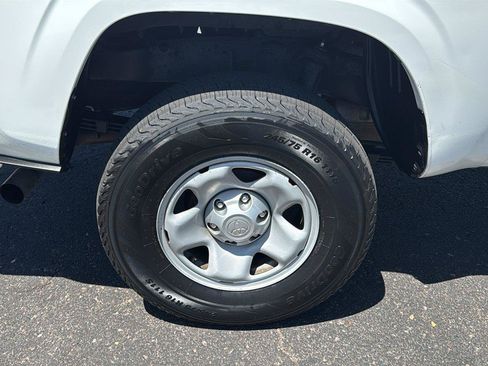 Used 2018 Toyota Tacoma SR RWD image 11