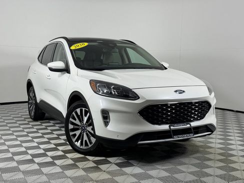 Used 2020 Ford Escape Titanium AWD/4WD image 2