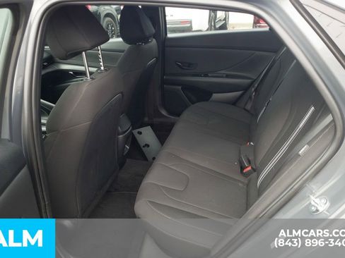 Used 2025 Hyundai Elantra Sport image 19