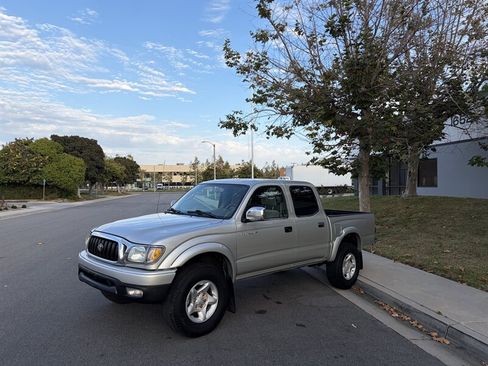 Used 2004 Toyota Tacoma PreRunner RWD image 7