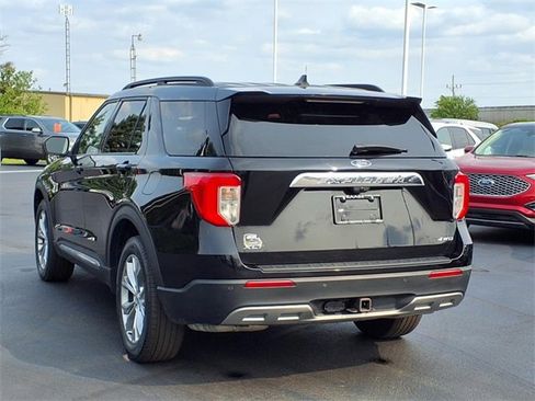Used 2023 Ford Explorer XLT w/ Equipment Group 202A image 5