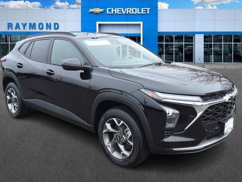 New 2026 Chevrolet Trax LT w/ Driver Confidence Package image 11