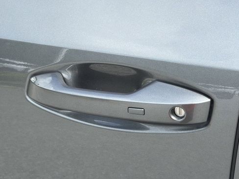 Certified 2025 Nissan Murano SV FWD image 32