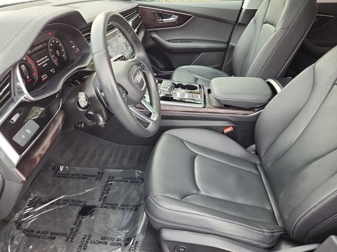 Used 2023 Audi Q8 Premium Plus image 24