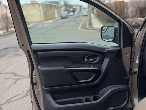 Used 2020 Nissan Titan PRO-4X w/ Pro-4x Convenience Package image 17