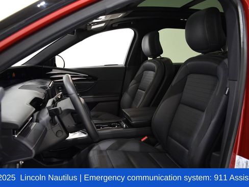 Used 2025 Lincoln Nautilus Reserve w/ Jet Appearance Package AWD/4WD image 21