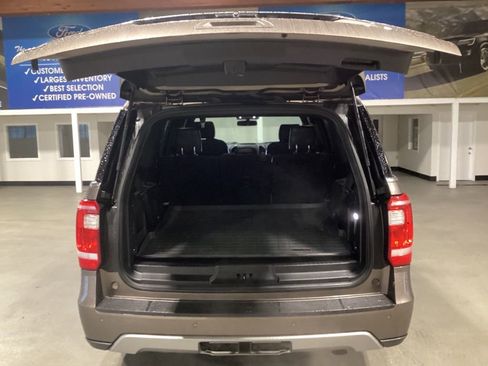 Used 2019 Ford Expedition XLT w/ Equipment Group 201A image 5